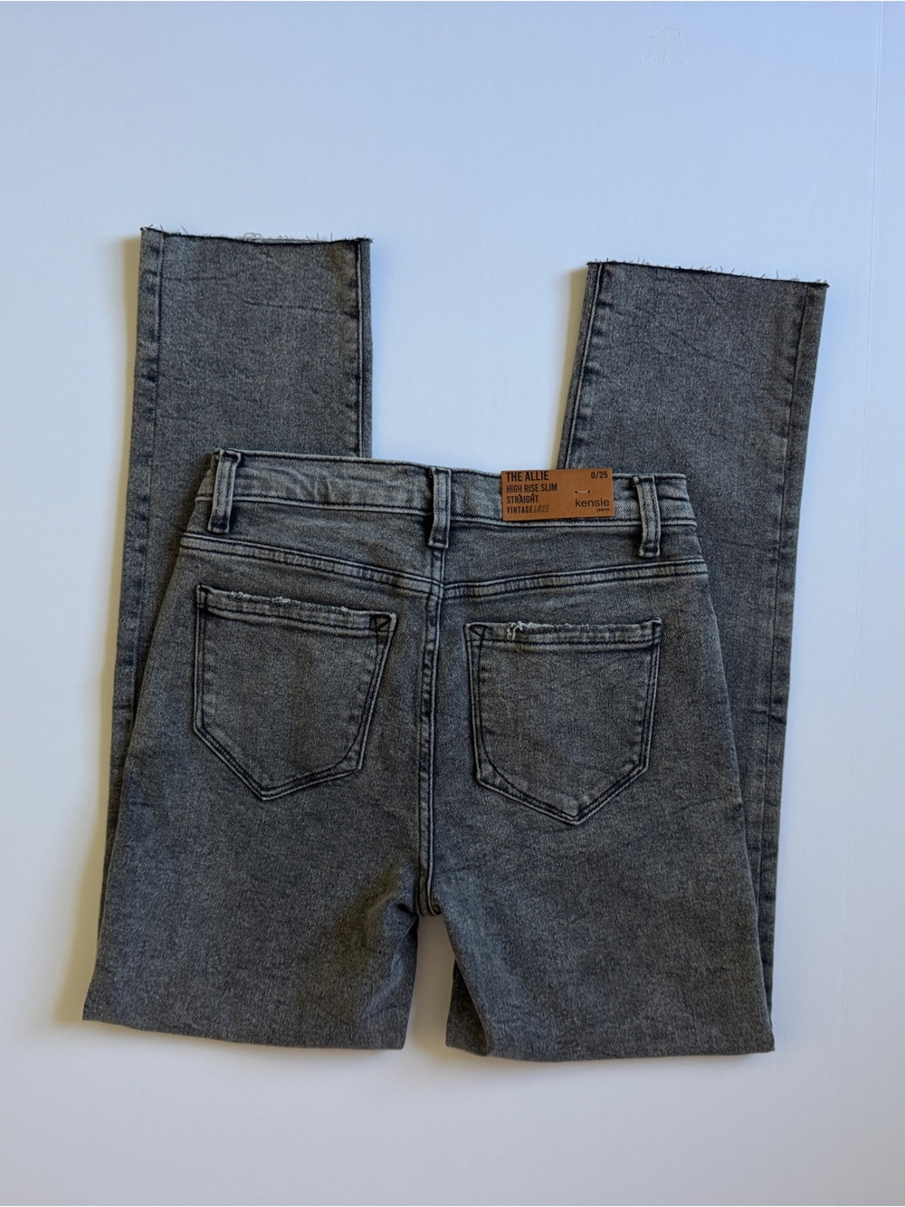 NWT Kensie Charcoal Slim Straight High Rise Jeans